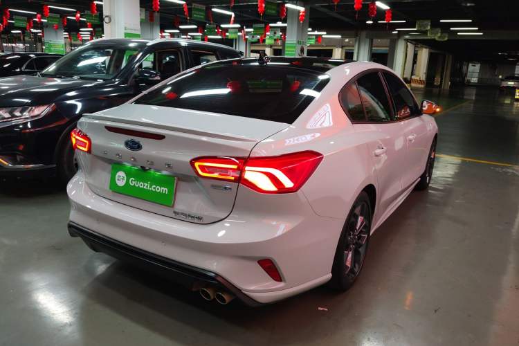 Used Ford Focus 2022 Sedan EcoBoost 180 Automatic ST Line