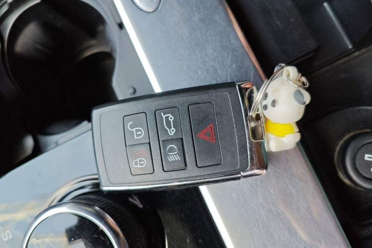 Used Land Rover Range Rover Velar 2019 250 PS R-DYNAMIC S