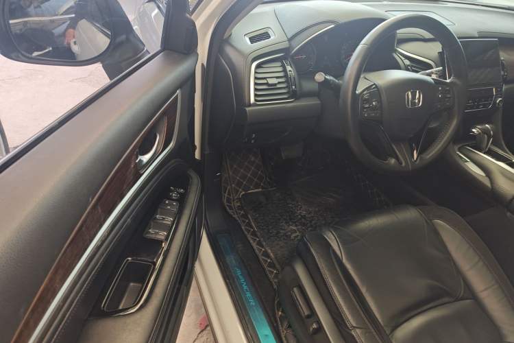 Used Honda Avancier 2017 240TURBO Two-Wheel Drive Comfort Version