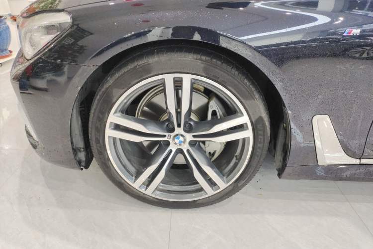 Used BMW 7 Series 2018 740Li M Sport Package Leading Model
