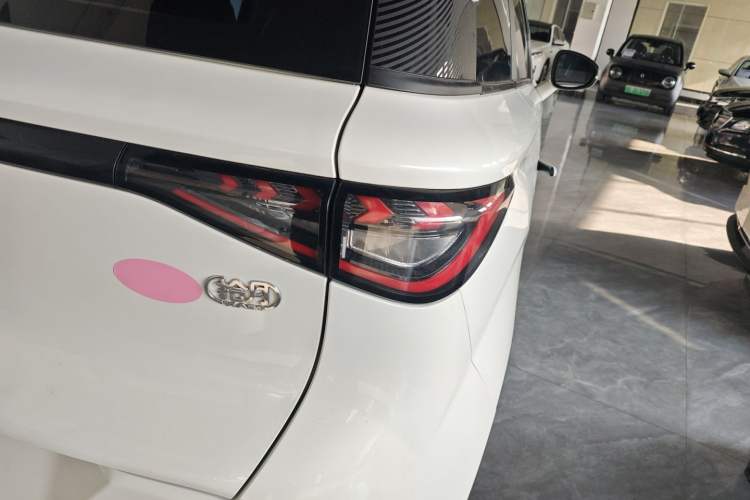 Used Cowin October 2023 201km Wave Rider Edition