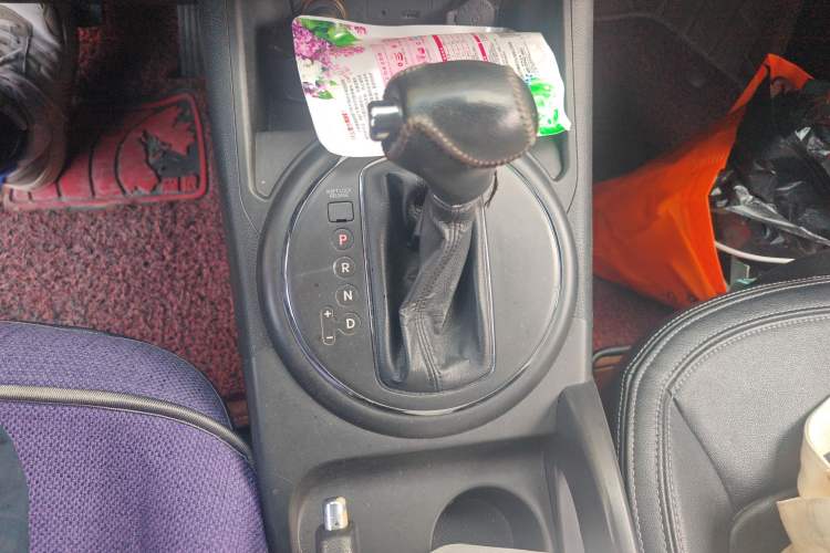 Used Kia Sportage R 2012 2.0L Automatic Two-Wheel Drive GLS
