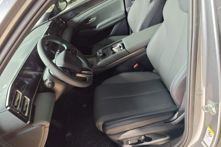 Used BYD Qin L 2024 DM-i 120KM Leading Model
