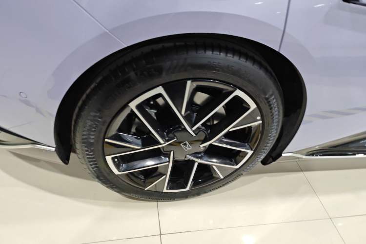 Used Avatr 06 2025 Pro Range-Extended Edition Exterior 5