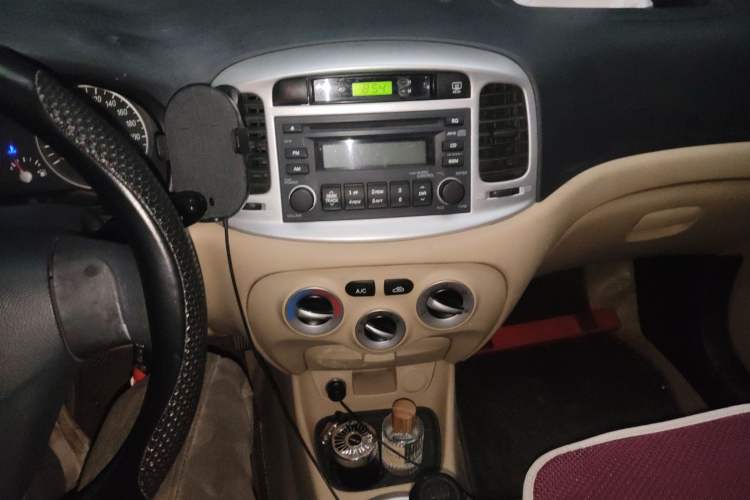 Used Hyundai Accent 2011 1.4 Manual Comfort Version
