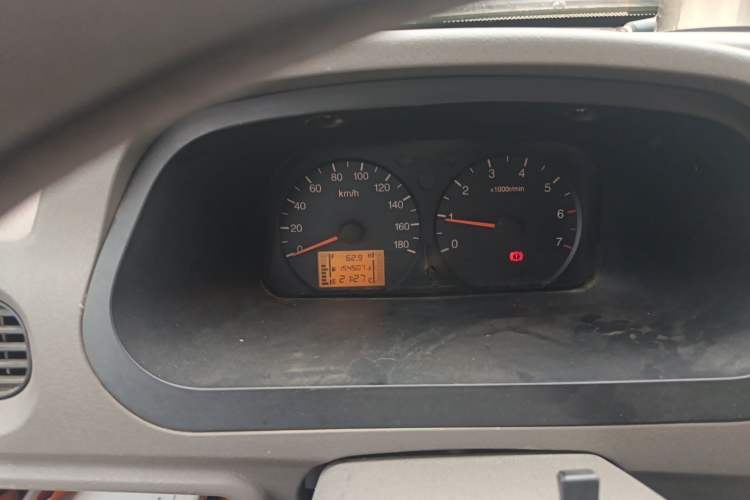 Used Wuling Zhiguang 2010 1.1L New Standard Version I Long Body LXA
