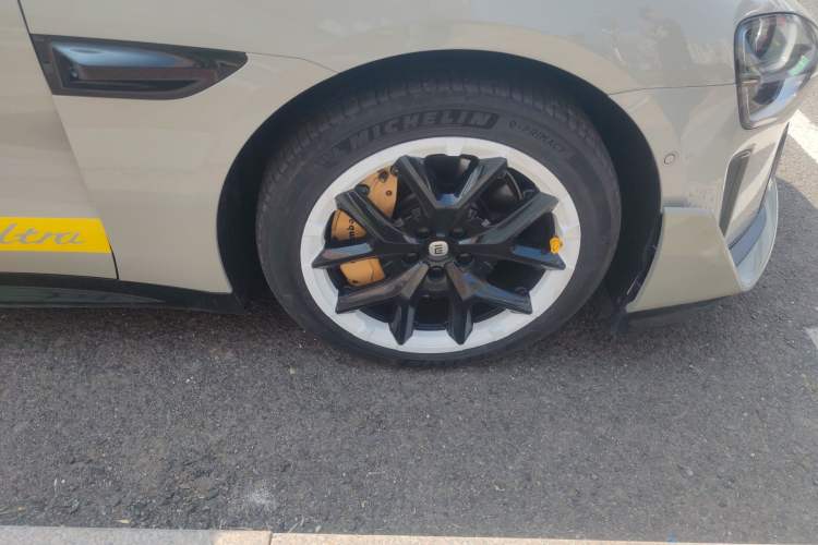 Used Xiaomi Auto SU7 2024 Rear-Drive Long-Range Intelligent Driving Version