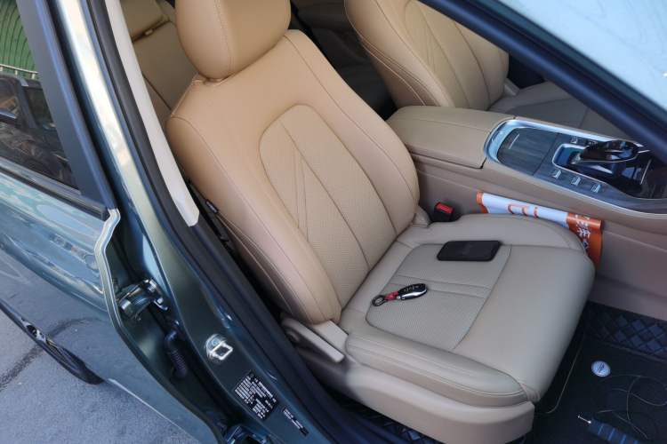 Used Landian E5 2023 1.5L DE-i 110 km Flagship Model 5 Seats
