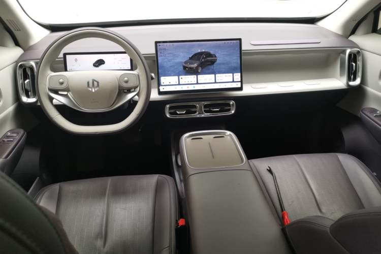 Used Leapmotor B10 2025 510 Joyful Edition Center Console