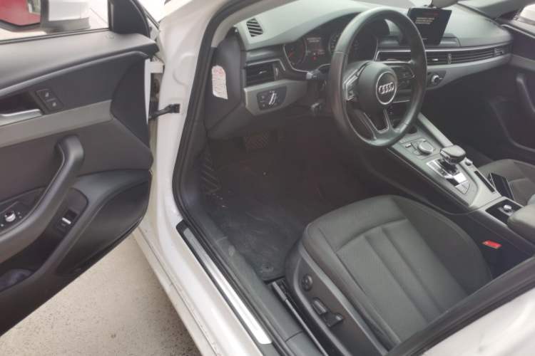 Used Audi A4L 2018 30th Anniversary Edition 30 TFSI Ambition Model Driver Seat