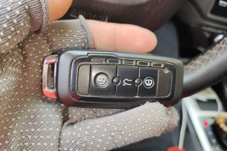 Used Qoros 3 2016 Sedan 1.6L Automatic Zhiyue Model
