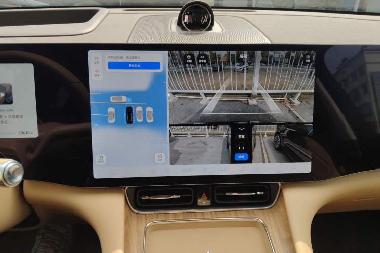 Used Hima AITO M8 2025 Extended-Range Ultra Version 53.4 kWh 6-Seater Edition Audio And AC Panel