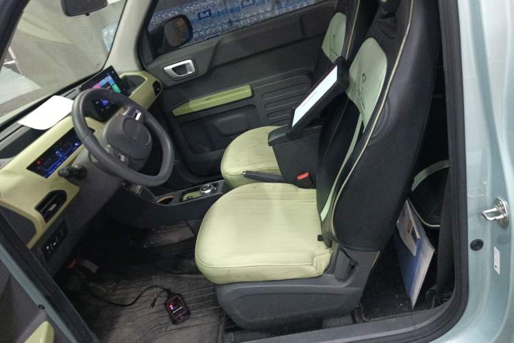 Used Geely Auto Panda 2023 Panda Mini 200km Endurance Bear Left Front Seat