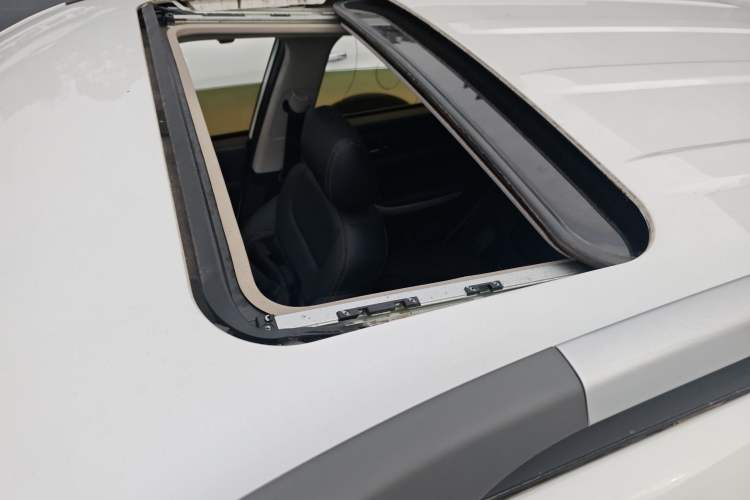 Used Changan CS35 2016 1.6L Automatic Luxury Model China V Standard
