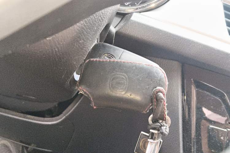 Used Changan Alsvin V7 2015 1.6L Manual Joyride Model China IV Standard
