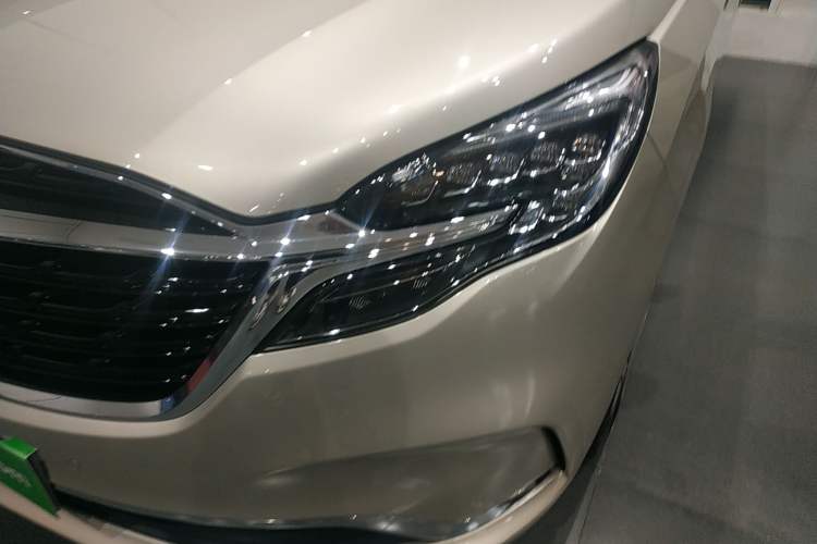 Used Buick GL8 2022 ES Land Cruiser 653T Luxury Model
