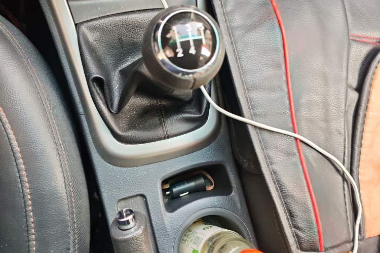 Used BYD F3 2016 1.5L Manual Comfort Model Gear Lever