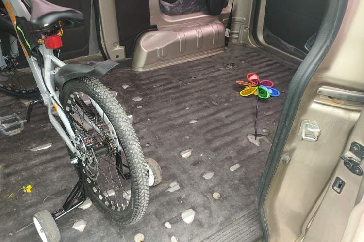 Used Wuling Hongguang V 2019 1.5L Base Version L2B Left Rear Seat