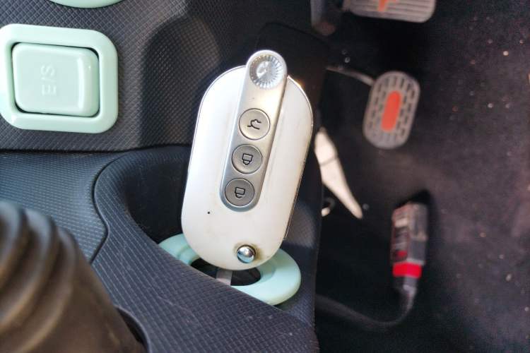 Used Wuling Hongguang MINIEV 2021 Macaron Fashion Edition Lithium-Ion Battery