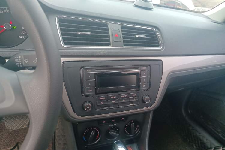 Used Volkswagen Lavida 2017 1.6L Automatic Fashion Edition
