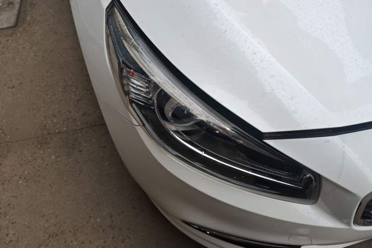 Used Kia K4 2015 1.8L Automatic DLX Special Right Front Headlight