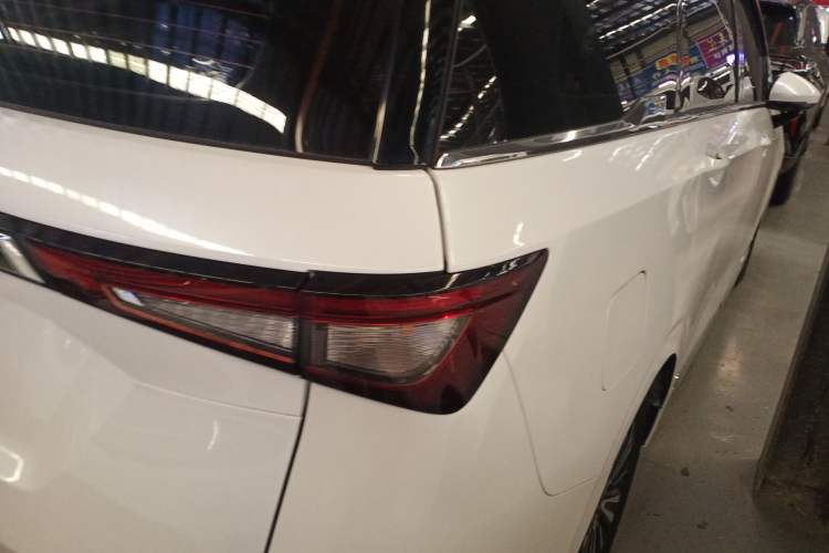 Used Wuling Jiachen 2022 1.5T CVT Deluxe Flagship Edition Right Rear Taillight