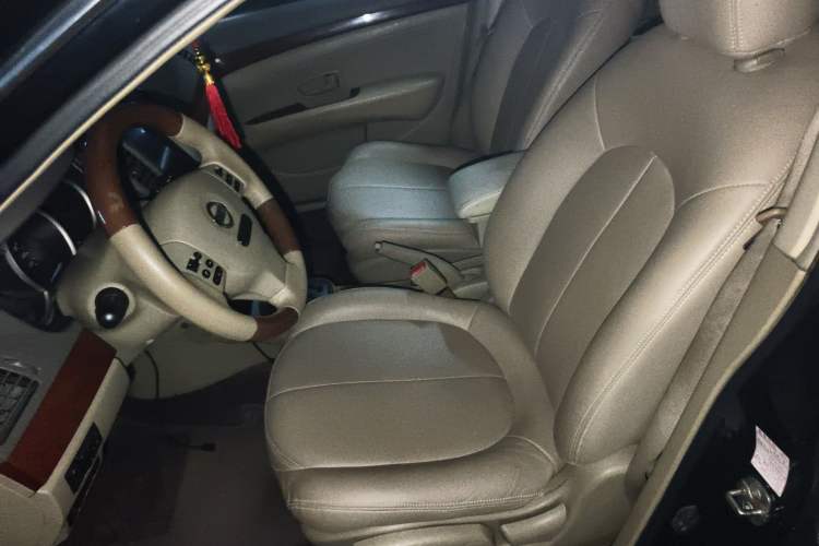 Used Nissan Sylphy 2012 Classic 1.6XE Automatic Comfort Edition Left Front Seat