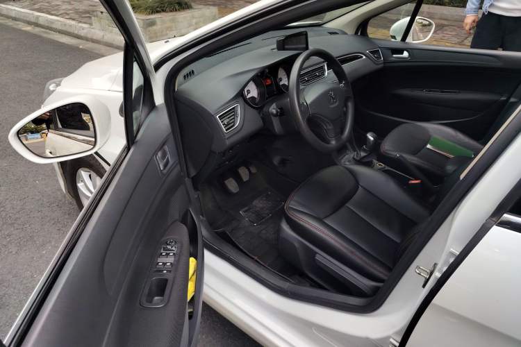 Used Peugeot 308 2014 Enjoy Edition Classic 1.6L Manual YouShang Model
