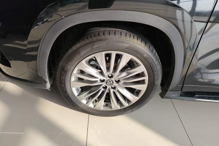 Used Toyota Highlander 2024 2.5L Smart Electric Hybrid Dual-Engine Four-Wheel Drive Prestige Version – 7 Seats