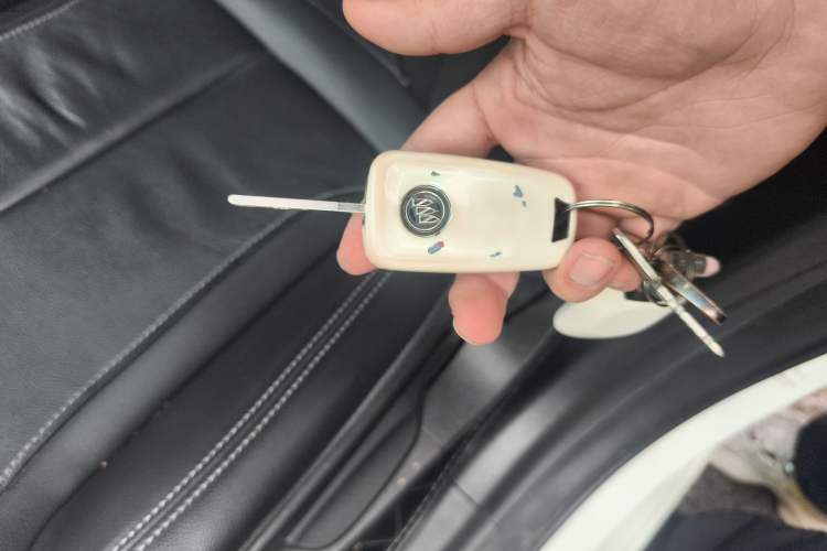 Used Buick GT 2019 18T Automatic Connected Elite Model China VI Standard Vehicle Key