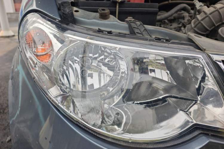 Used Wuling Hongguang 2010 1.4L Luxury Model Right Front Headlight
