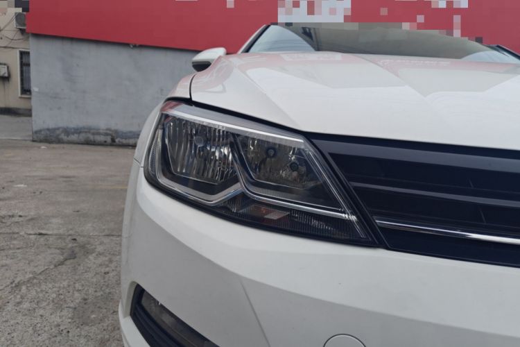 Used Volkswagen Lamando 2017 230TSI DSG Fashion Edition Right Front Headlight