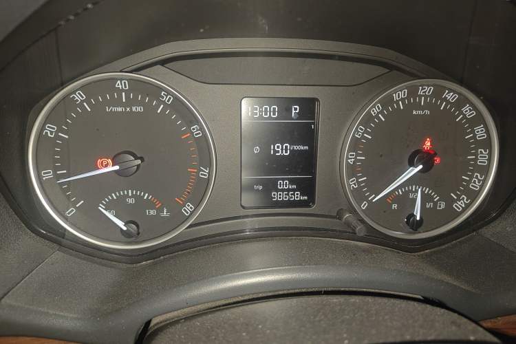 Used Skoda Octavia 2014 1.6L Automatic Yijun Edition Instrument Cluster