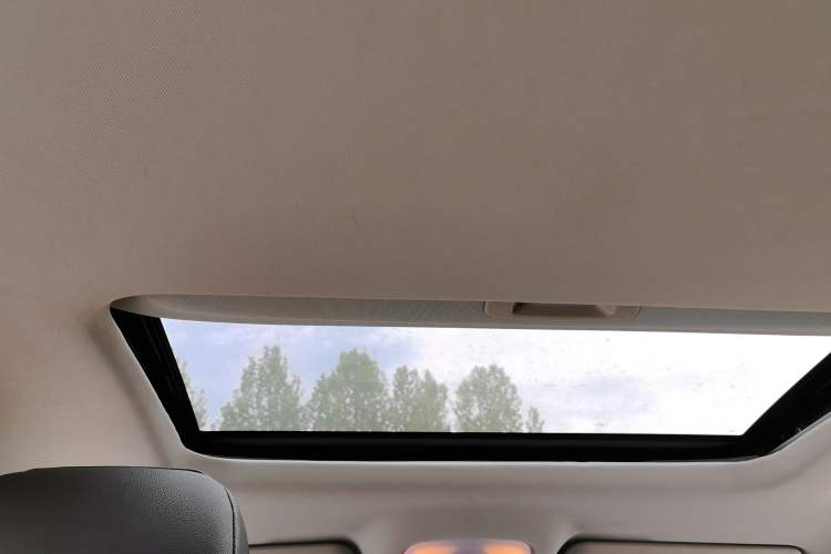 Used GAC Trumpchi GS4 2017 235T Automatic Two-Wheel Drive Elite Edition Headliner