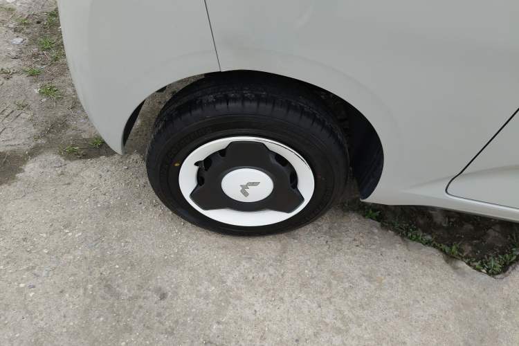 Used Wuling Hongguang MINIEV 2024 3rd Generation 215km Youth Edition Exterior 5