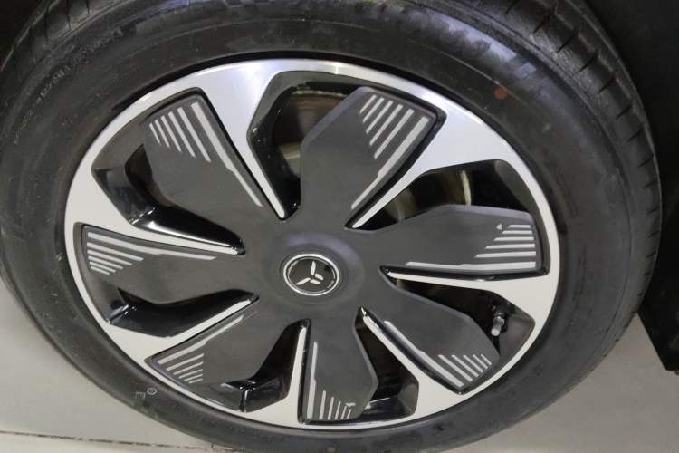 Used Hongqi Tiangong 05 2025 550 Smart Selection Right Rear Wheel Hub