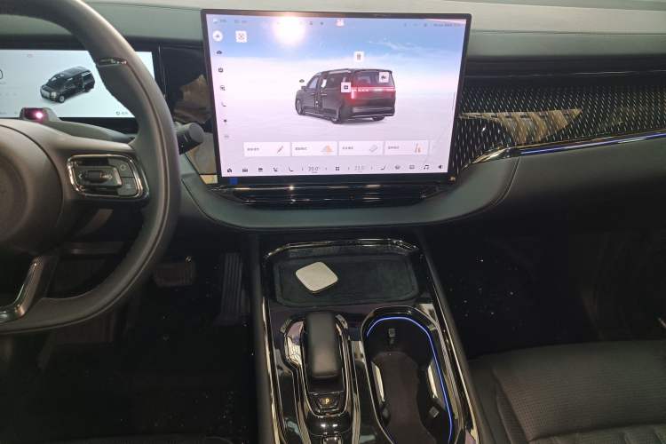 Used Zeekr 009 2024 7-Seater Aisle Version 108 kWh Audio And AC Panel