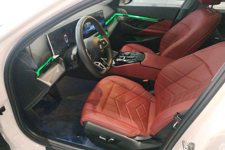 Used BMW 5 Series 2024 530Li Leading Model M Sport Package Left Front Seat