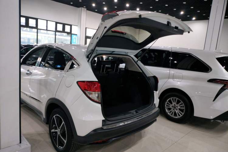 Used Honda Vezel 2020 1.5L CVT Pioneer Edition
