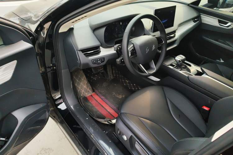 Used Hongqi E-QM5 2023 560km PLUS
