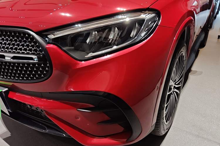 Used Mercedes-Benz GLC Coupe 2024 GLC 300 4MATIC Coupe SUV Left Front Headlight