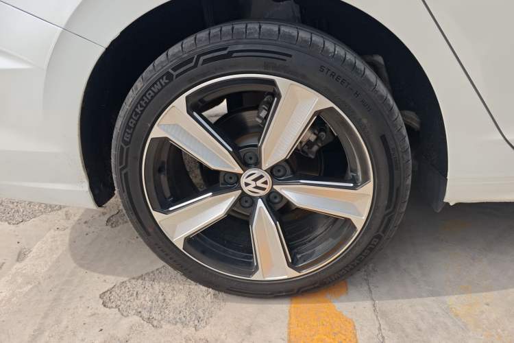 Used Volkswagen Bora 2023 300TSI DSG Prestige Edition Exterior 5