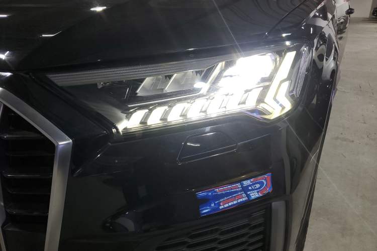 Used Audi Q7 2021 55 TFSI quattro S line Sport model