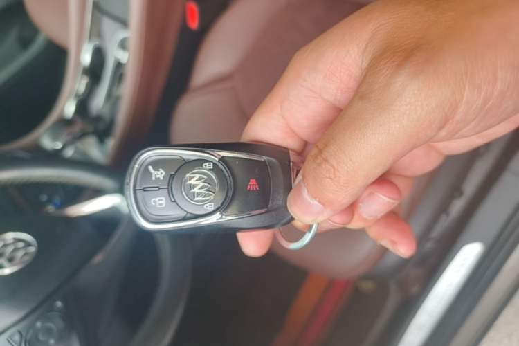 Used Buick Envision 2017 20T Two-Wheel Drive Luxury Model
