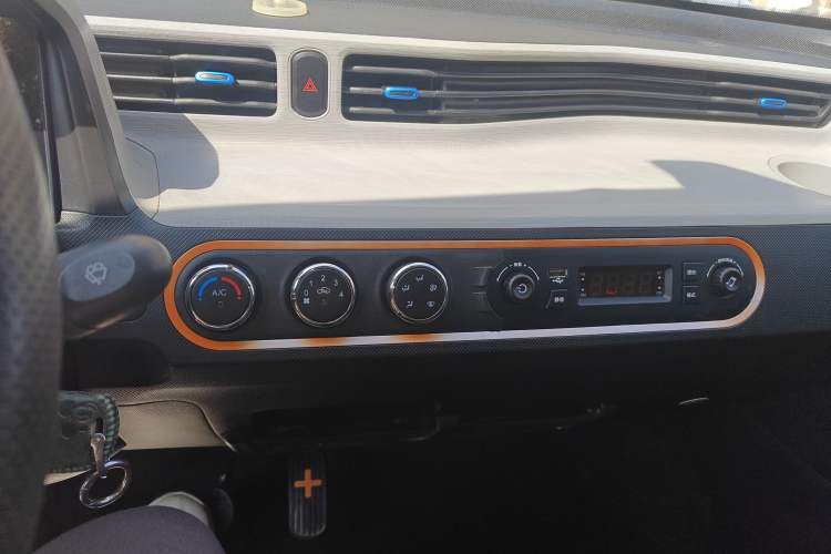 Used Wuling Hongguang MINIEV 2021 Macaron Premium Model – Lithium Iron Phosphate