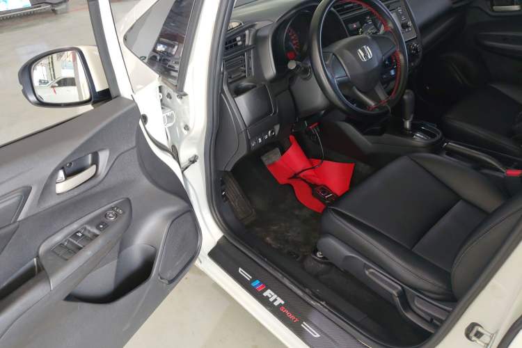 Used Honda Fit 2020 1.5L CVT Comfort Sunroof Version Driver Seat