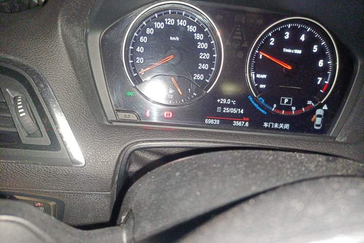 Used BMW 2 Series 2018 220i Sport Design Package Odometer Close Up