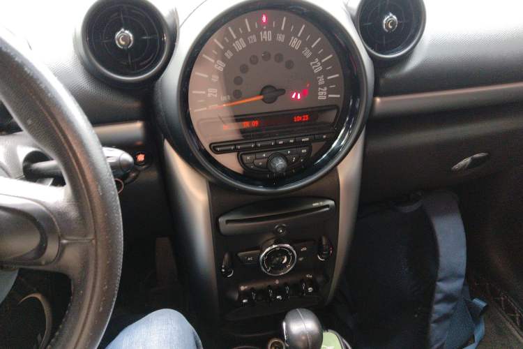 Used MINI Countryman 2014 1.6L ONE Audio And AC Panel