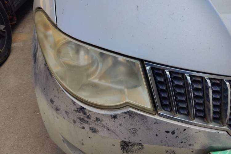 Used Wuling Hongguang 2013 1.5L Standard Version Right Front Headlight