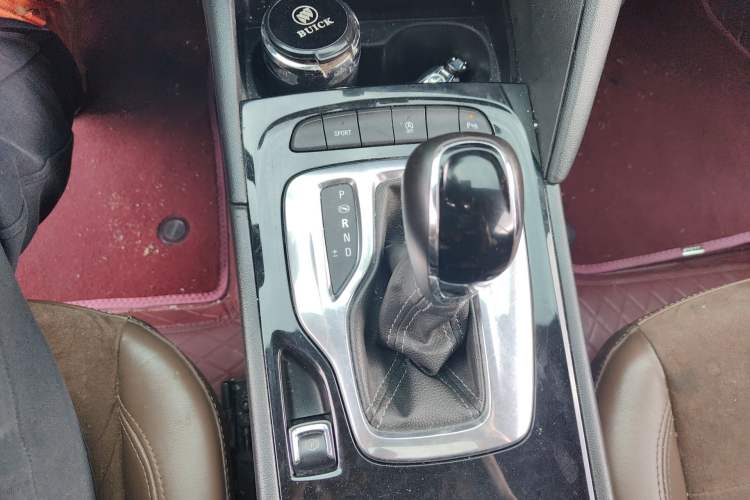 Used Buick Regal 2019 20T Elite Version China V Standard Gear Lever